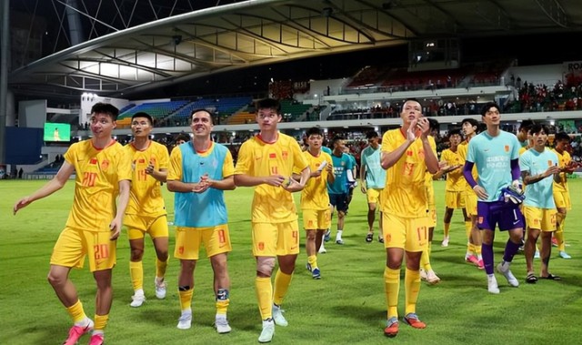 2对手均没赢 国足险胜新加坡获3.25分 FIFA排名升至第92+亚洲第13|泰国队|塞尔吉尼奥|中国男足|谢文能|黄嘉辉_新浪体育_新浪新闻